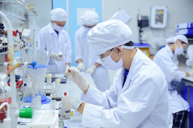 Học ngành Dược tương lai không?